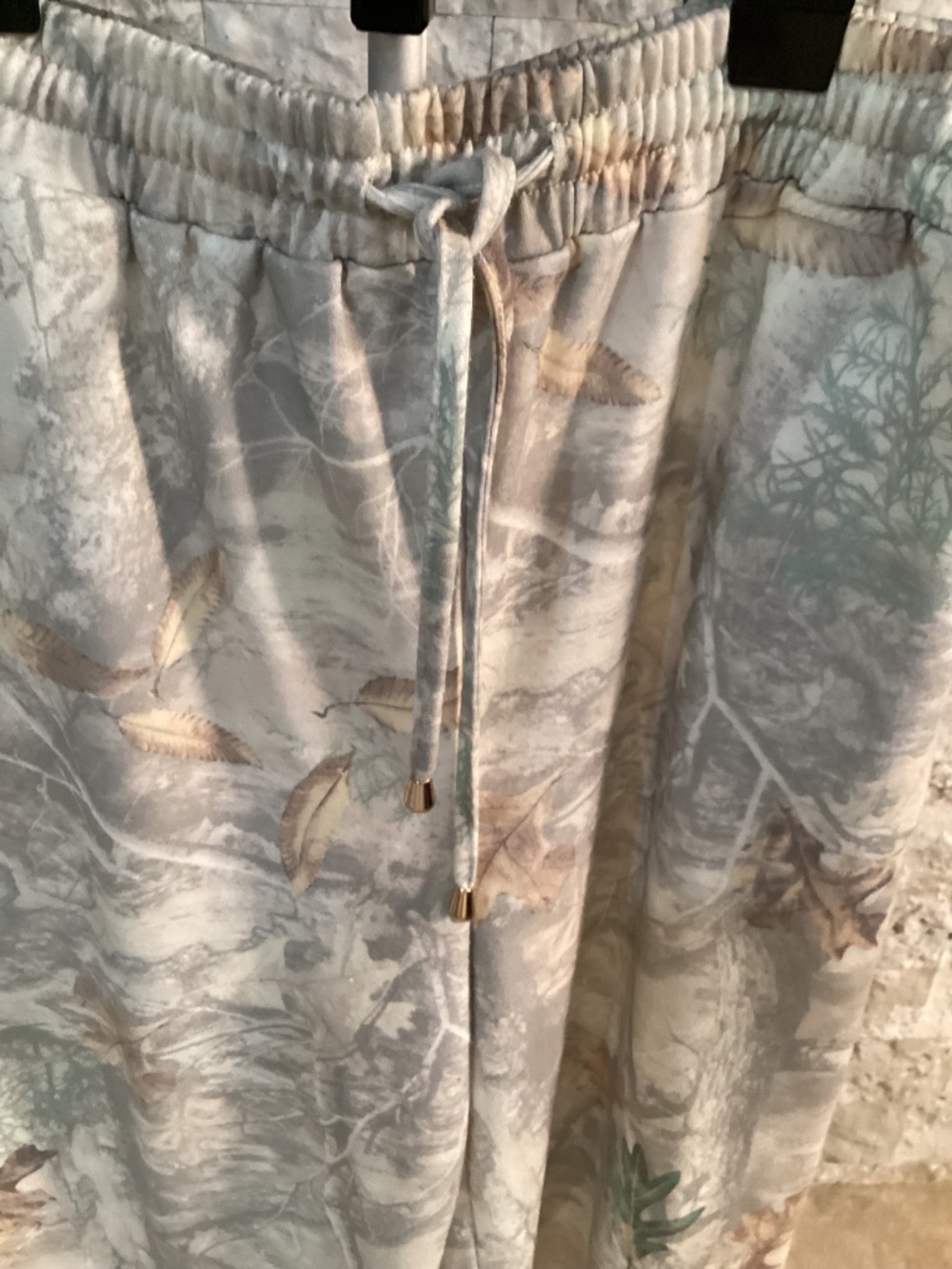 Bourbon and Belles Woodland Leaf Camo Lounge Set Matching Sweatsuit Size L - Picture 7 of 10